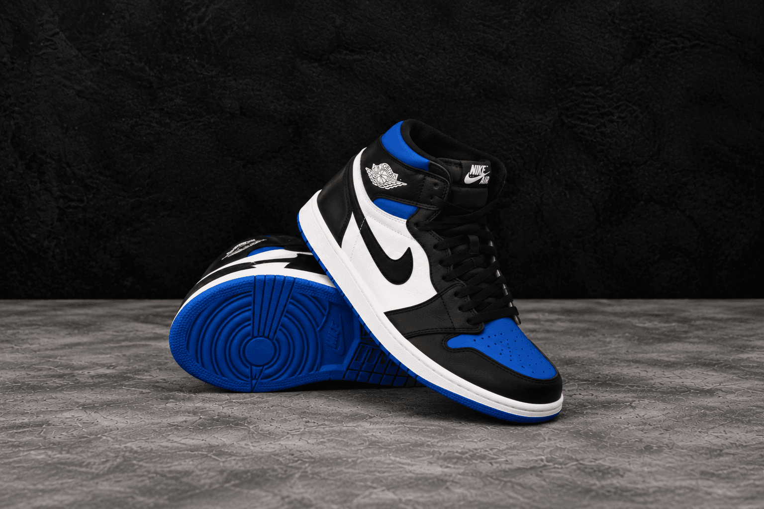 Air Jordan 1 Retro Royal Toe