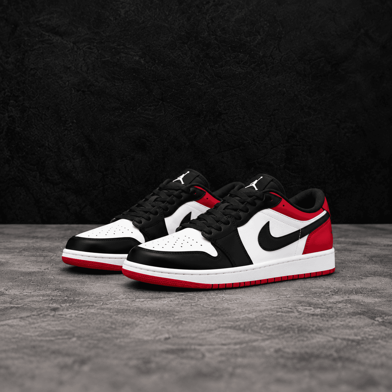 Jordan 1 low Black Toe