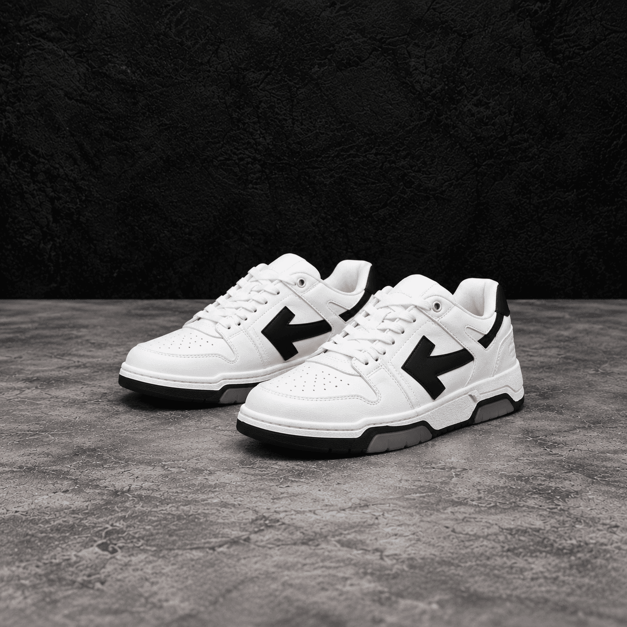 Off-White Out Of Office White / Black